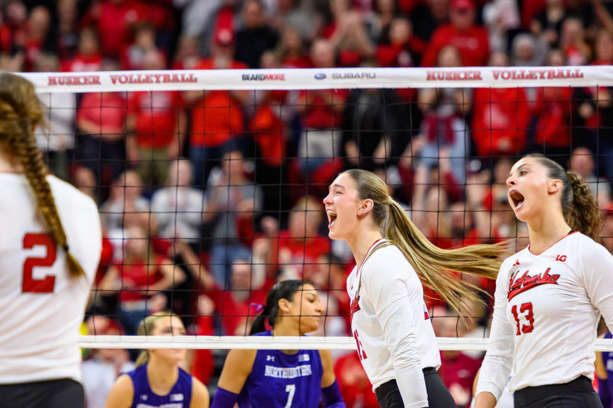 16_Andi Jackson_VB vs Northwestern 1106